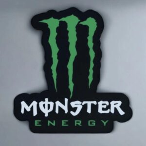 Monster Energy logo en 3D avec effets lumineux, création artisanale idéale pour décoration ou ambiance gaming.