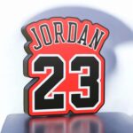 Joaquin Jordan 23, création lumineuse 3D, lampe LED personnalisée en impression 3D, design sportif avec texte et numéro, décoration unique et lumineuse pour fans de basketball ou collection.