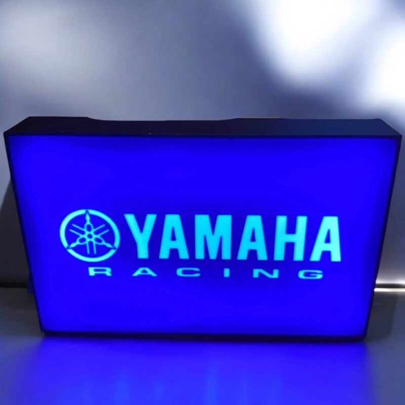 1739800972.jpeg Yamaha Racing LED lampe lumineuse 3D, création personnalisée en éclairage LED pour décoration intérieure ou ambiance moto et sport.