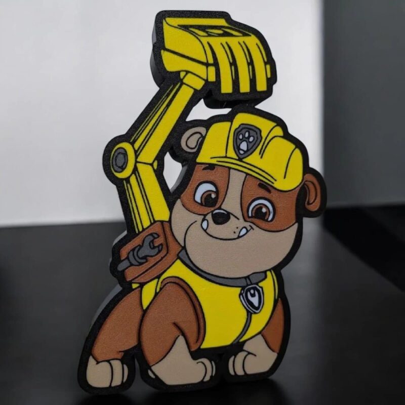 Clé de chenil en forme de chiot pompier en 3D avec illumination LED, créative et ludique, parfaite pour la décoration ou comme cadeau unique.