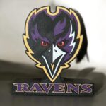 Raven's tête en 3D imprimée avec lumière LED, design coloré et détaillé, parfaite pour la décoration ou la collection, fabriquée par Infinity 3D Print.