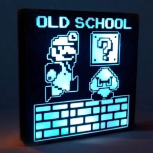 Pixel art lampe LED en 3D avec personnages de jeux vidéo rétro.