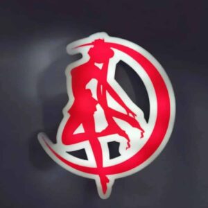 Lampe LED 3D Infinity 3D Print avec design de samouraï rouge sur fond noir, créant une ambiance lumineuse innovante et artistique.