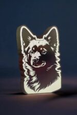 Lampe LED 3D en forme de chien berger allemand avec éclairage doux, création lumineuse unique pour décoration intérieure, idéale pour les amateurs d'animaux ou de design moderne.