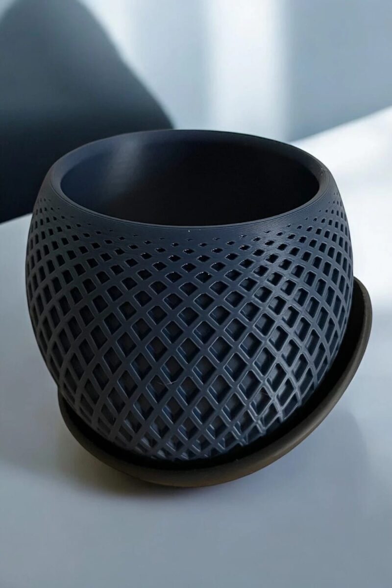 1746086129.jpeg LED lampes 3D imprimées en résine avec design innovant, parfaites pour la décoration lumineuse et moderne, réalisées par Infinity 3D Print, création lumineuse unique en son genre.