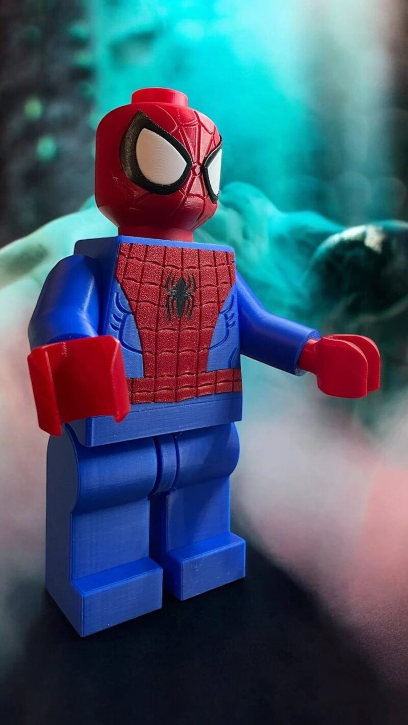 Lego Spider-Man lumineux 3D, lampe LED colorée, objet de décoration design, création lumineuse 3D, fabrication artisanale innovante.