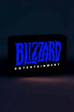 Illumination LED personnalisée de la marque Blizzard Entertainment avec logo rétroéclairé pour une décoration lumineuse originale.