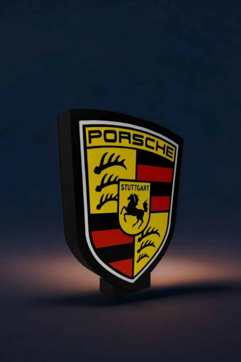 lampe led porsche . Panneau Porsche éclairé LED avec logo et armoiries, idéal pour décoration lumineuse intérieure ou extérieure, création originale 3D imprimée par Infinity 3D Print.