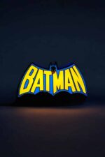 BATMAN logo lumineux LED, décoration enfant, objet en impression 3D, éclairage nocturne, création personnalisée, coloration vive, design Batman, lampe de table, décoration salle de jeux, cadeau original.