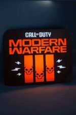 LED lampes 3D personnalisées Call of Duty: Modern Warfare avec logos de crânes et éclairs lumineux pour décoration gaming.
