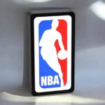 LED lumineuse NBA avec logo de joueur de basketball, éclairage modulable pour décoration intérieure, création 3D personnalisée, lampe LED artistiquement imprimée, idéal pour fans de sport et décoration moderne.