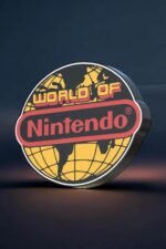 LED lampe 3D personnalisée avec logo Nintendo, création lumineuse innovante, design lumineux et coloré, idéale pour décoration gamer, facile à fixer sur un mur ou une étagère, pour fans de jeux vidéo.