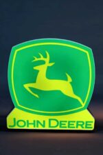 LED logo de John Deere, lampe lumineuse vert et jaune, décoration LED pour fans de la marque agricole.