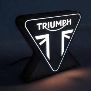 Triumph logo lampe LED lumineuse design moderne pour un éclairage d'ambiance original et personnalisé. Parfaite pour décorer un espace avec style et originalité.
