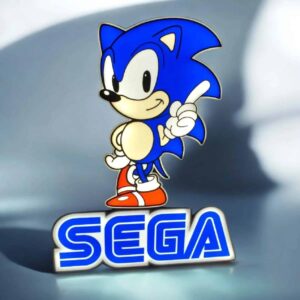 Sonic la peluche lumineuse 3D avec logo Sega, lampe LED colorée et support personnalisé, création originale en impression 3D, idée cadeau ludique pour fans de Sonic et jeux vidéo.