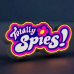 Luminaire LED 3D "Totally Spies" avec design coloré et lumineux, parfait pour la décoration ou comme veilleuse originale, créee par Infinity 3D Print.