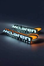 McLaren logo lumineux en 3D, décoration LED pour fans de sport automobile.