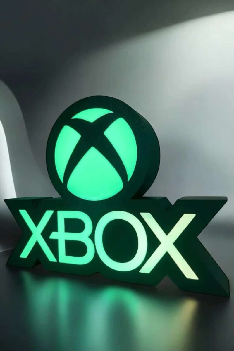 Xbox logo en LED lumineux, création 3D personnalisée, illumination verte, décoration moderne pour gamers.
