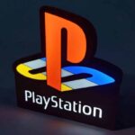 PlayStation lumineuse 3D avec logo LED coloré, décoration moderne et lumineuse idéale pour les fans de jeux vidéo.