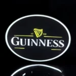 Guinness néon LED lumineux, signalétique 3D, décoration intérieure, création lumineuse personnalisée, éclairage innovant pour bars, restaurants et événementiels.